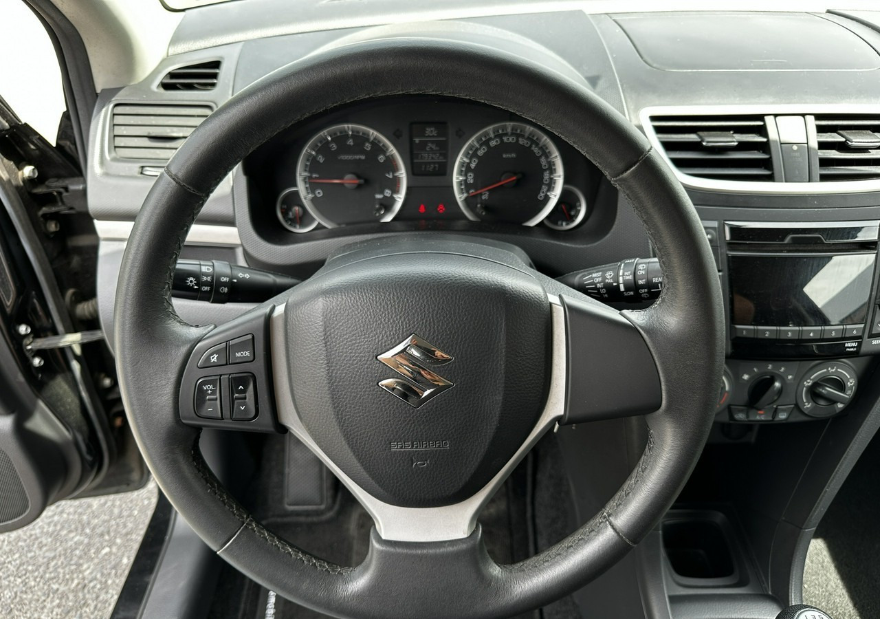 Suzuki Swift V Suzuki Swift 1.2-94KM Klima Model 2012 - Hatchback: picture 5 Suzuki Swift V Suzuki Swift 1.2-94KM Klima Model 2012 - Hatchback: picture 5