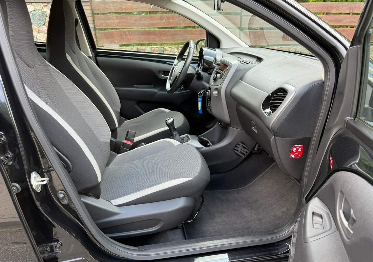 Hatchback Toyota Aygo II Toyota Aygo 1.0-16V Klima Salon PL 24651km Model 2021: picture 17