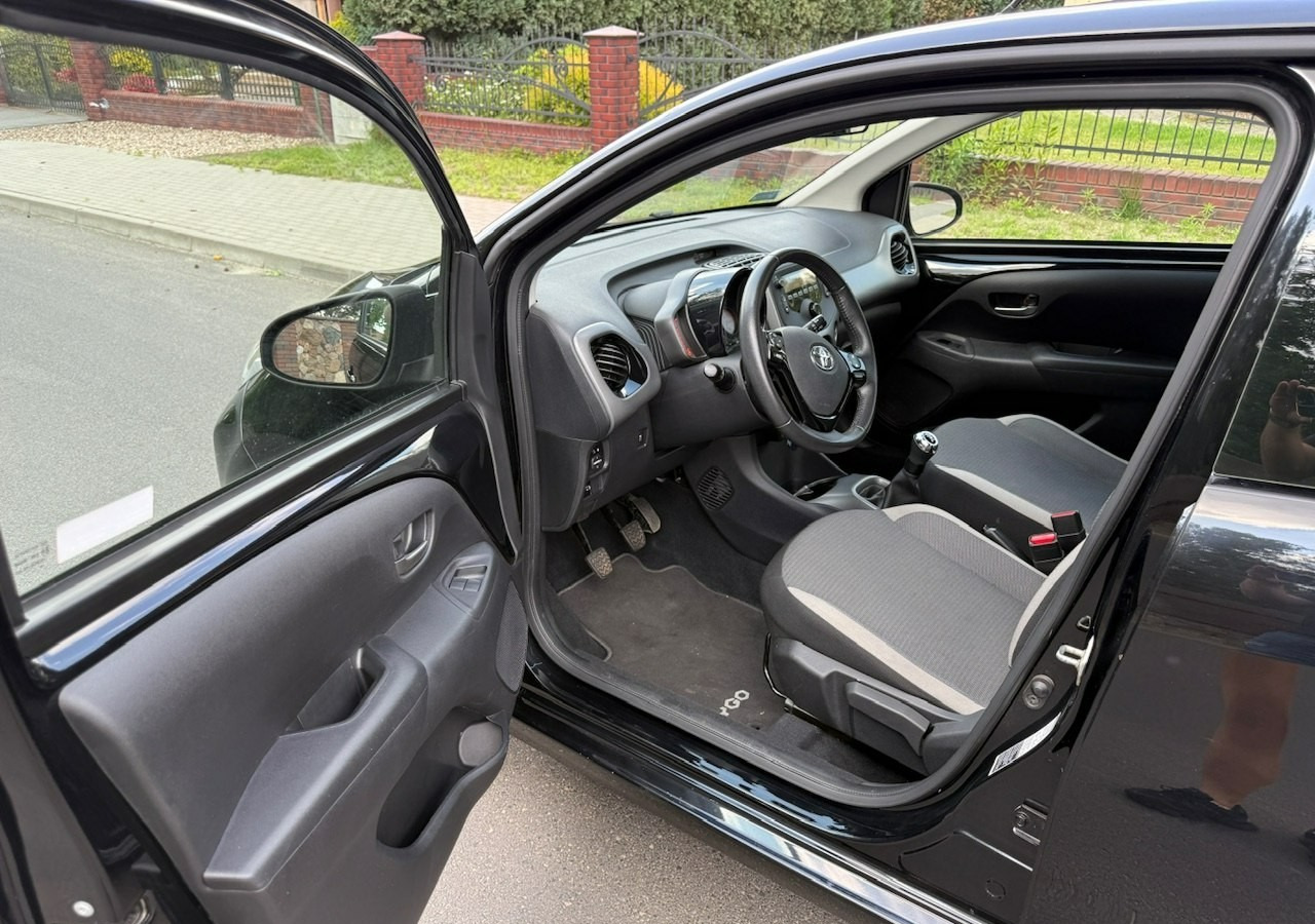 Hatchback Toyota Aygo II Toyota Aygo 1.0-16V Klima Salon PL 24651km Model 2021: picture 8