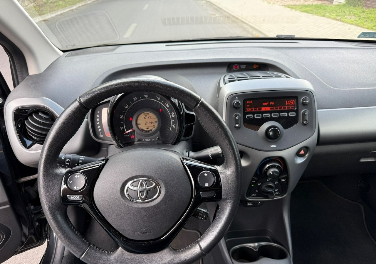Hatchback Toyota Aygo II Toyota Aygo 1.0-16V Klima Salon PL 24651km Model 2021: picture 11
