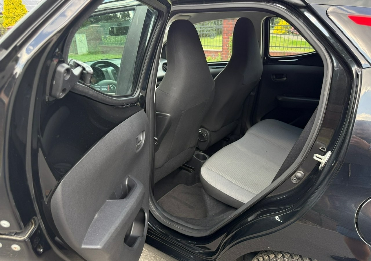 Hatchback Toyota Aygo II Toyota Aygo 1.0-16V Klima Salon PL 24651km Model 2021: picture 14