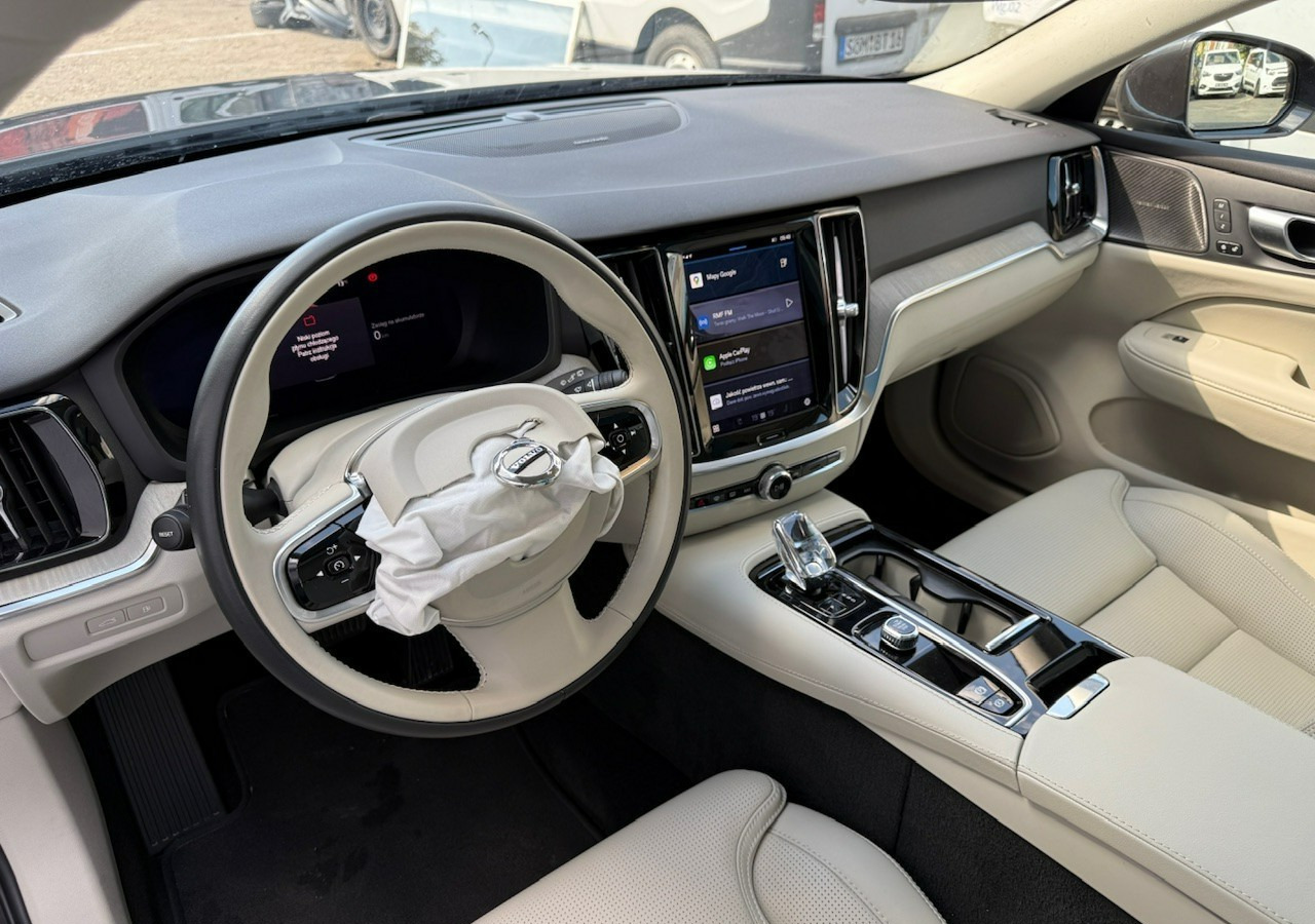 Car Volvo V60 II Volvo V60 2.0 T8 Plug-in Hybrid 455KM AWD Bogata Wersja Model 2024: picture 10