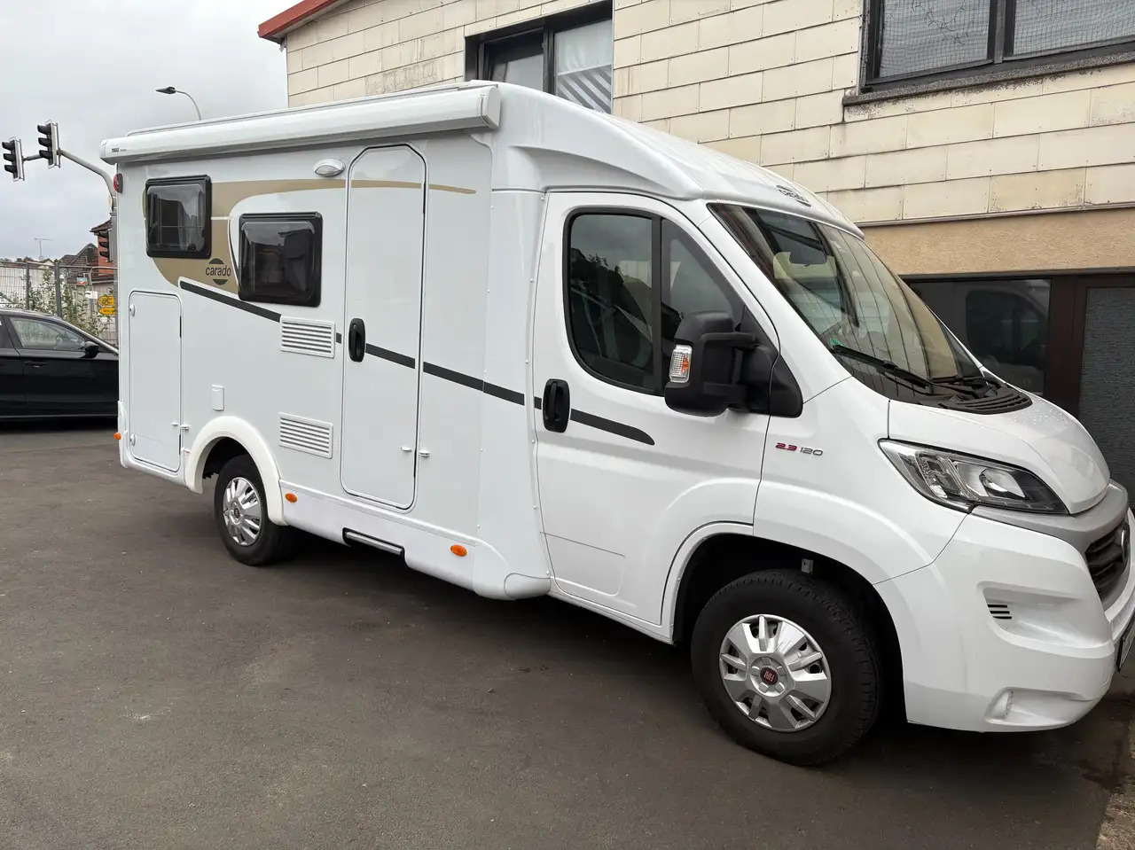 Carado V 132 V599 - Semi-integrated motorhome: picture 3 Carado V 132 V599 - Semi-integrated motorhome: picture 3
