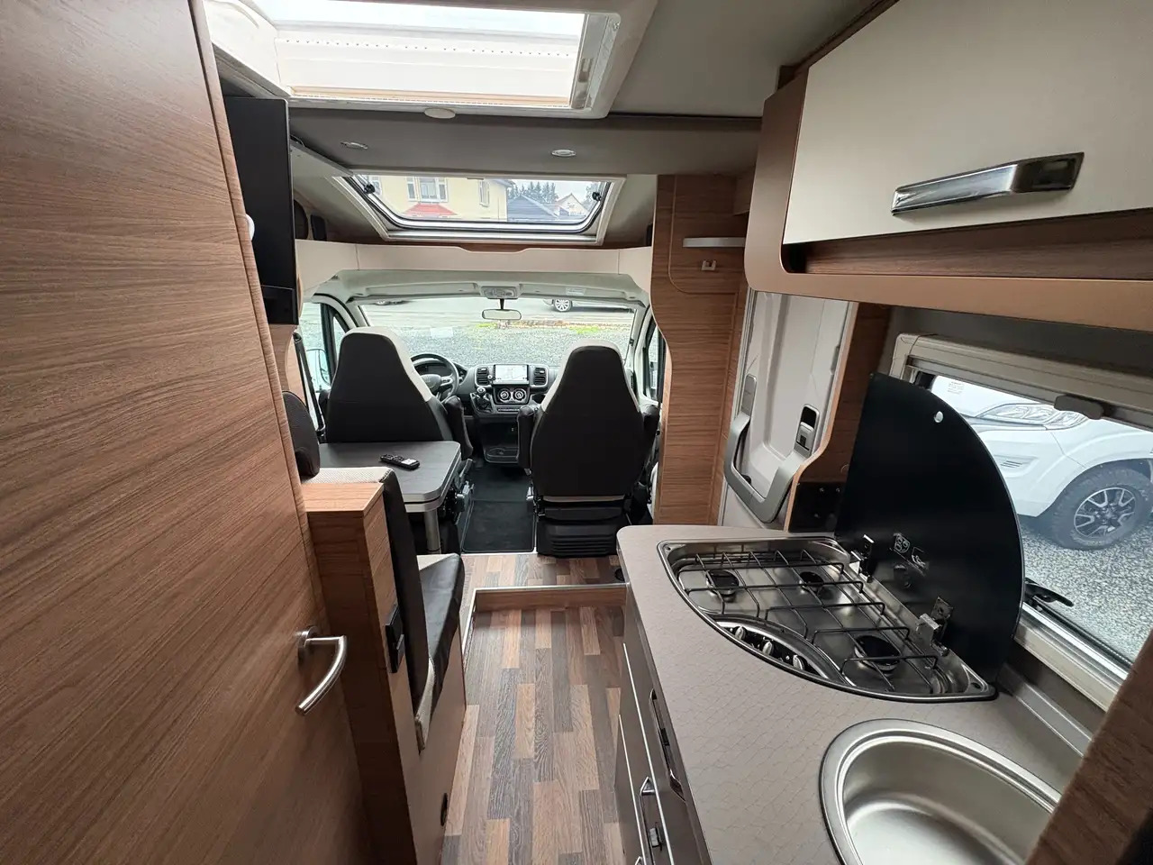 New Semi-integrated motorhome Volkswagen PEPPER 600MEG: picture 13
