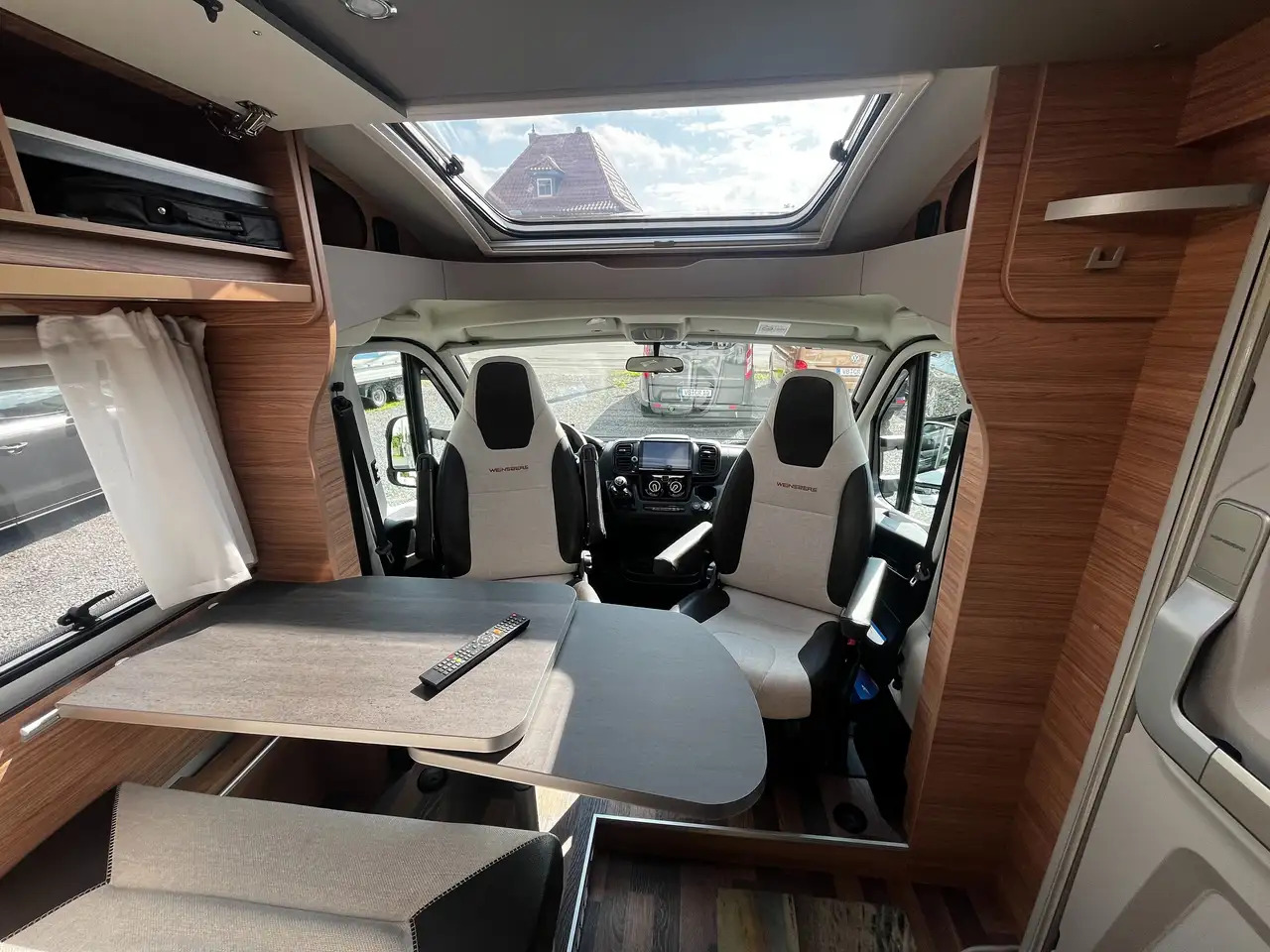 New Semi-integrated motorhome Weinsberg CaraCompact 600 MEG EDITION [PEPPER] Ab Nov. '24: picture 12