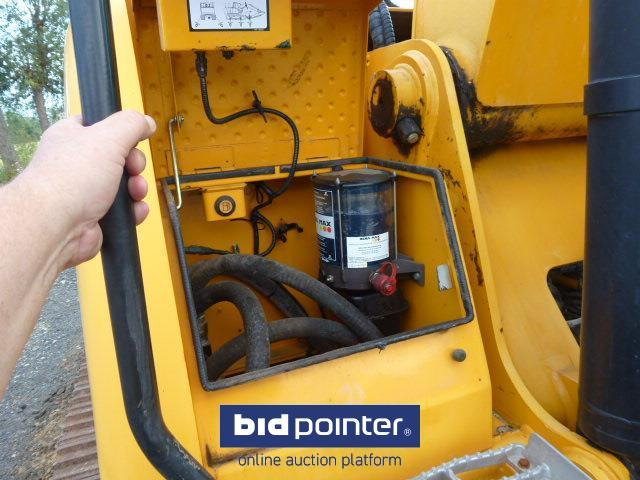 Crawler excavator JCB JS200LC T4i: picture 6