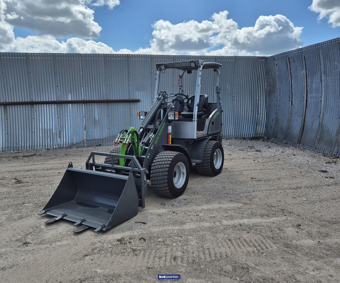 WCM-L2110e - Compact loader: picture 1 WCM-L2110e - Compact loader: picture 1