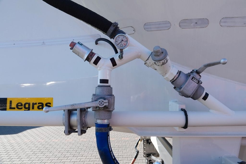 Silo semi-trailer Legras CEMENTONACZEPA /  3 KOMORY / 38  000 L / SILOS Legras CEMENTONACZEPA /  3 KOMORY / 38  000 L / SILOS: picture 9