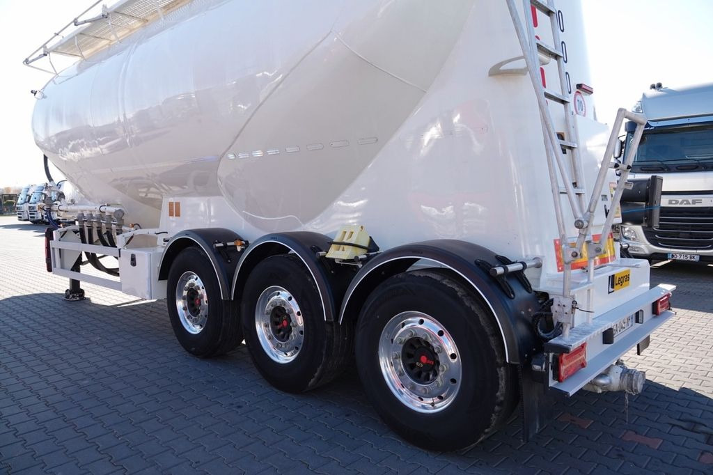 Legras CEMENTONACZEPA / 3 KOMORY / 38 000 L / SILOS Legras CEMENTONACZEPA / 3 KOMORY / 38 000 L / SILOS - Silo semi-trailer: picture 3 Legras CEMENTONACZEPA / 3 KOMORY / 38 000 L / SILOS Legras CEMENTONACZEPA / 3 KOMORY / 38 000 L / SILOS - Silo semi-trailer: picture 3