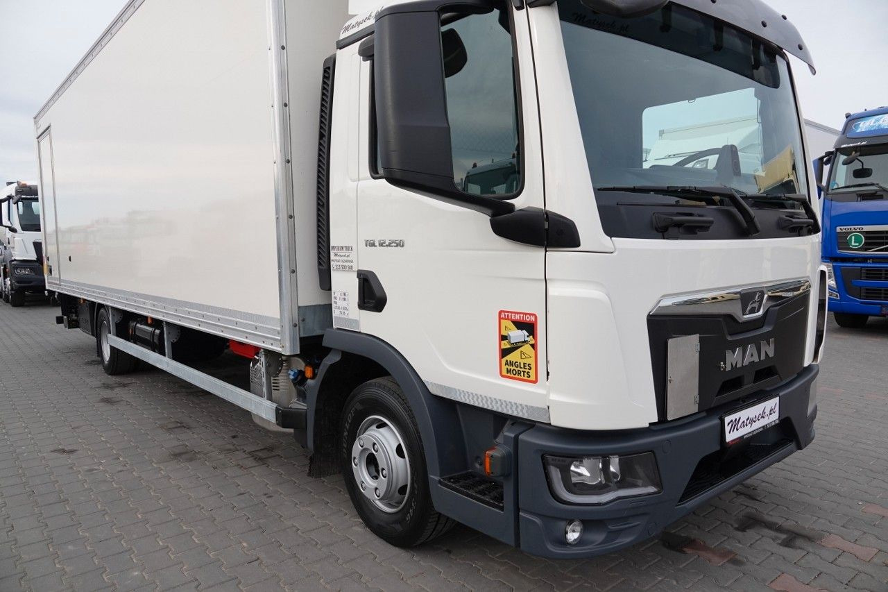 MAN TGL 12.250 / SOLÓWKA / KONTENER 8,1 M / WINDA / - Box truck: picture 5 MAN TGL 12.250 / SOLÓWKA / KONTENER 8,1 M / WINDA / - Box truck: picture 5