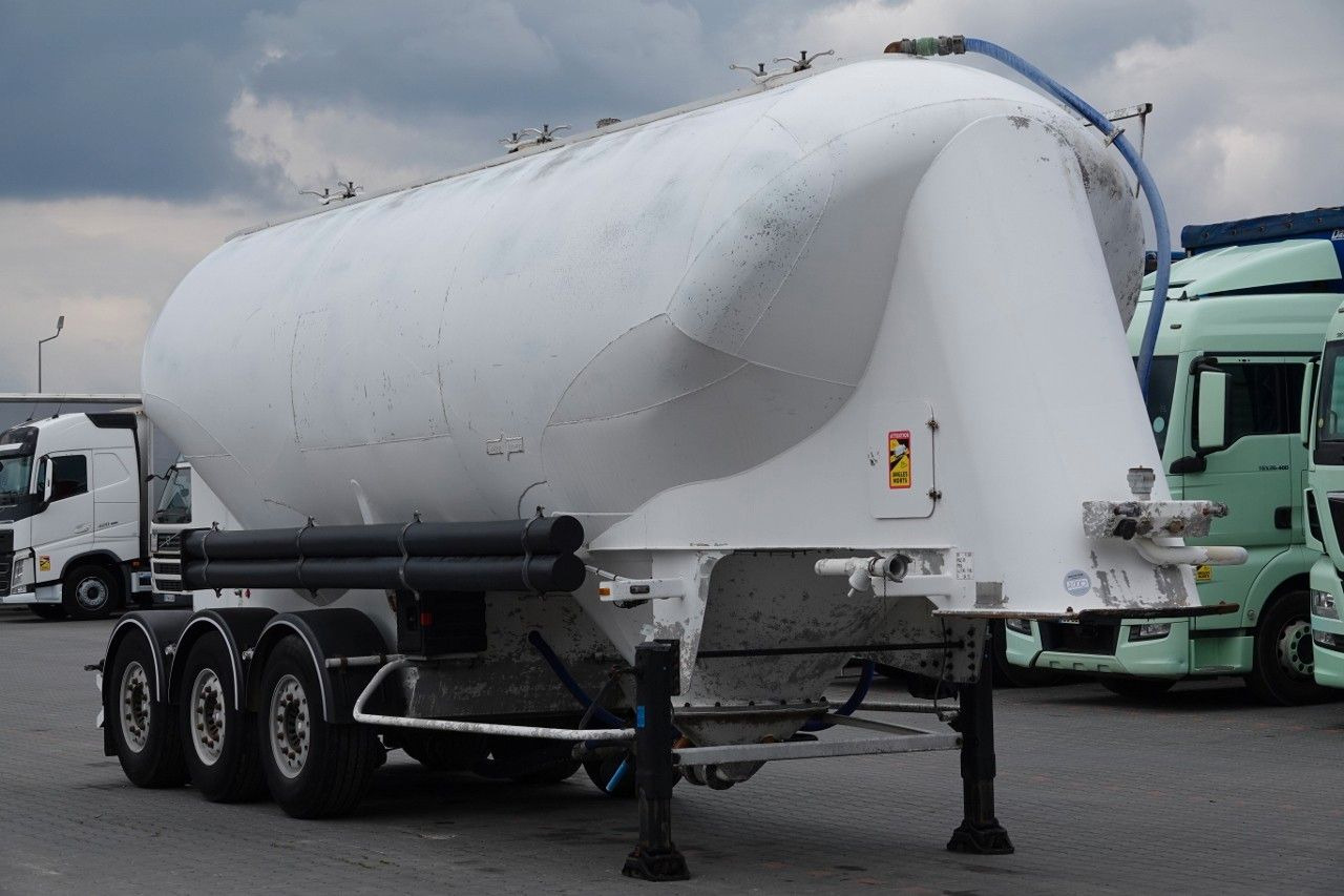 Spitzer CEMENTONACZEPA / 37 000 L / SILOS / 3 KOMORY / O - Silo semi-trailer: picture 1 Spitzer CEMENTONACZEPA / 37 000 L / SILOS / 3 KOMORY / O - Silo semi-trailer: picture 1