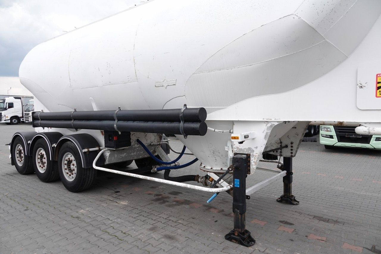 Spitzer CEMENTONACZEPA / 37 000 L / SILOS / 3 KOMORY / O - Silo semi-trailer: picture 5 Spitzer CEMENTONACZEPA / 37 000 L / SILOS / 3 KOMORY / O - Silo semi-trailer: picture 5
