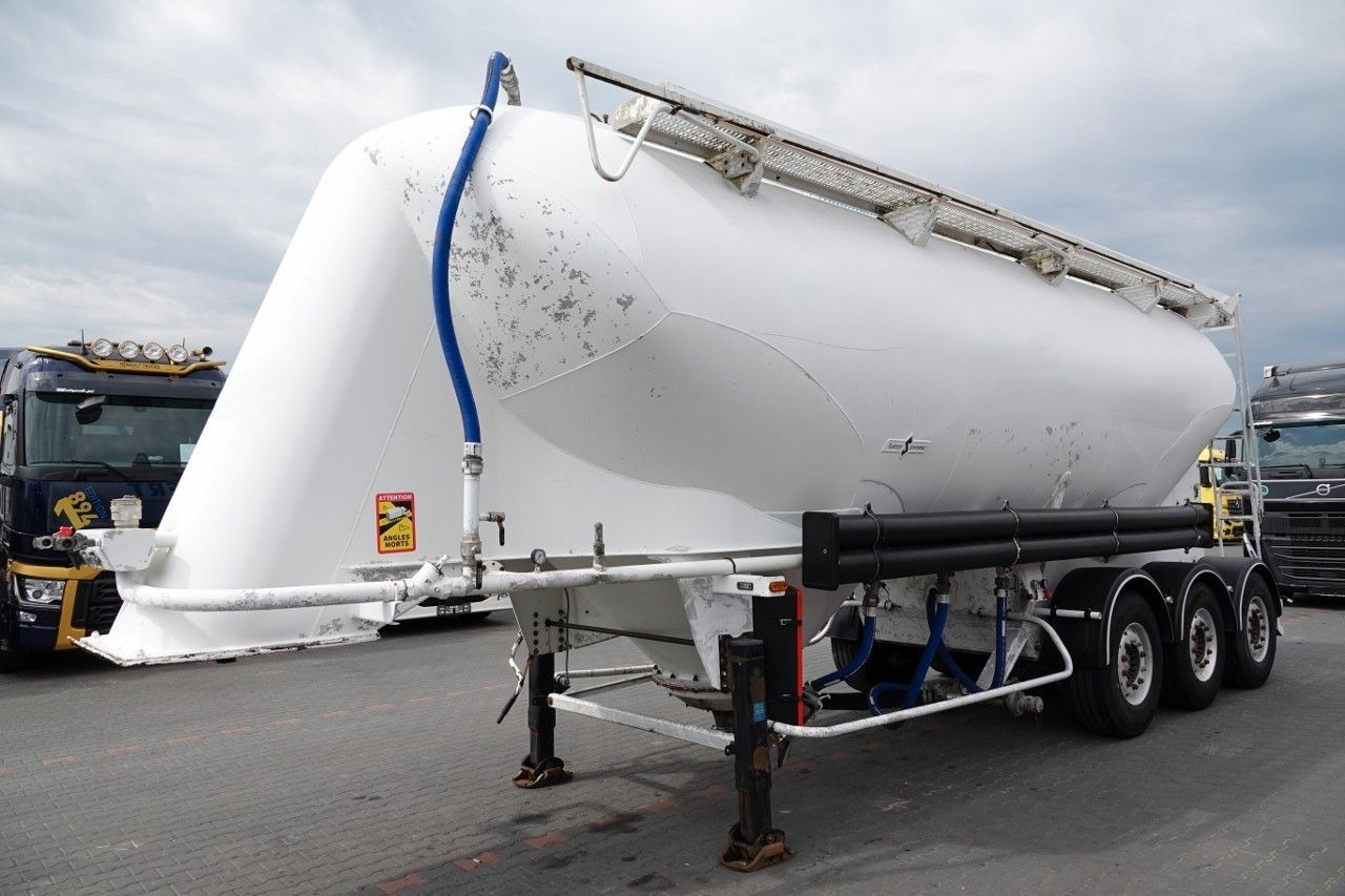 Spitzer CEMENTONACZEPA / 37 000 L / SILOS / 3 KOMORY - Silo semi-trailer: picture 4 Spitzer CEMENTONACZEPA / 37 000 L / SILOS / 3 KOMORY - Silo semi-trailer: picture 4