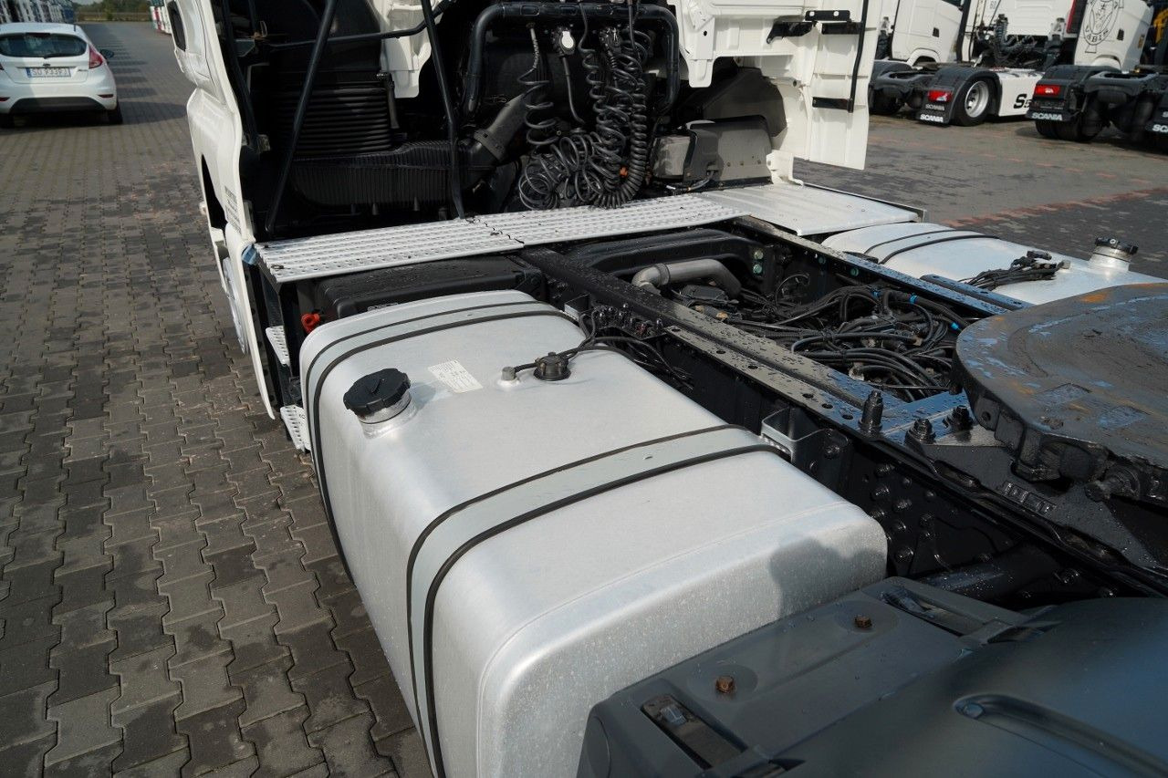 Tractor unit MAN TGX 18.460 / XXL / RETARDER / NAVI RIO: picture 13