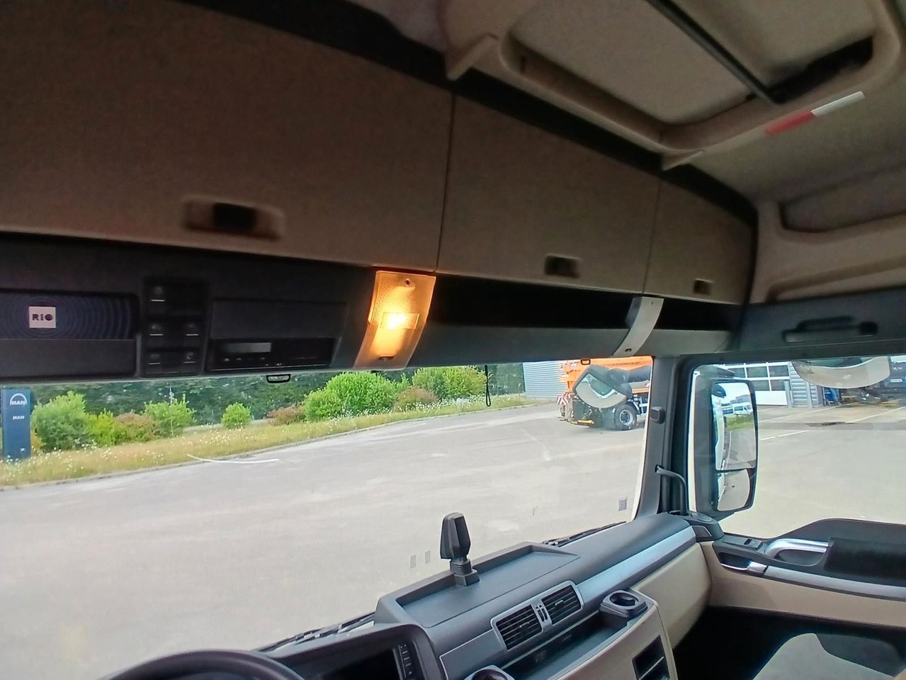 MAN TGX 18.470 / RETARDER / 2020 ROK / XLX / NAVI / - Tractor unit: picture 5 MAN TGX 18.470 / RETARDER / 2020 ROK / XLX / NAVI / - Tractor unit: picture 5