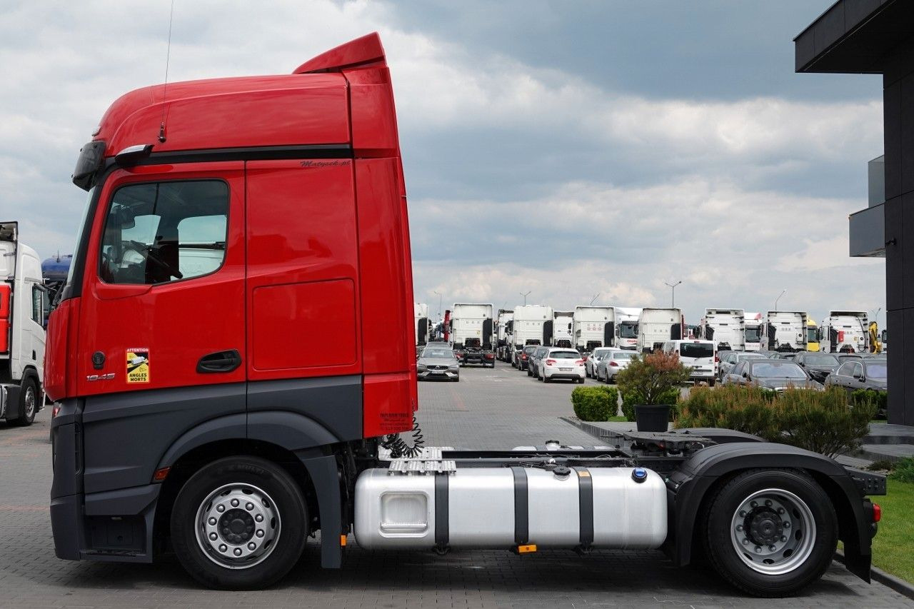 Mercedes-Benz ACTROS 1845 / LOW DECK / MEGA / BIG SPACE / PO K - Tractor unit: picture 3 Mercedes-Benz ACTROS 1845 / LOW DECK / MEGA / BIG SPACE / PO K - Tractor unit: picture 3