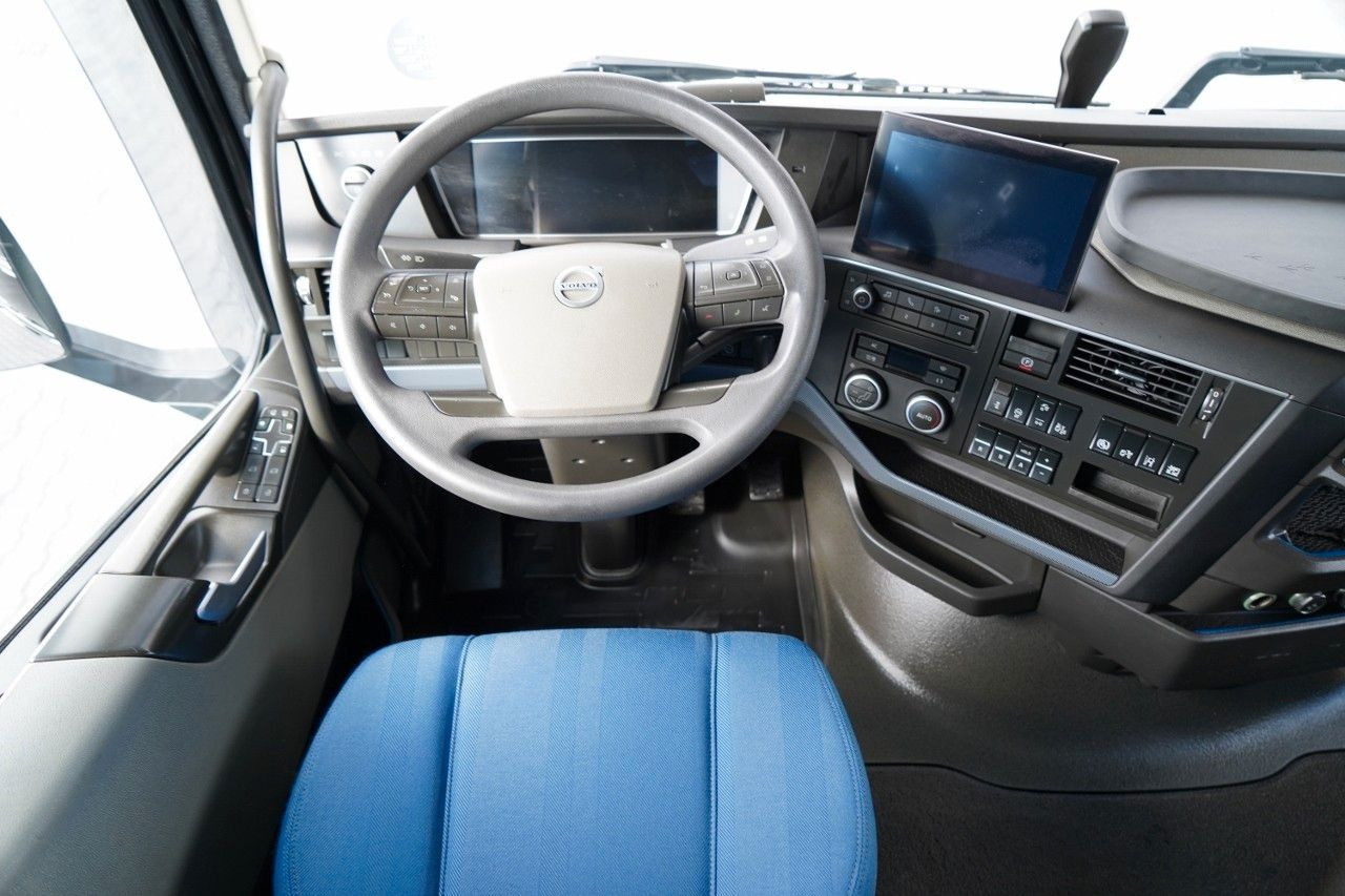 Curtainsider truck Volvo FH 500 / I-SAVE / TANDEM PRZEJAZDOWY / 2023 / K: picture 17 Curtainsider truck Volvo FH 500 / I-SAVE / TANDEM PRZEJAZDOWY / 2023 / K: picture 17