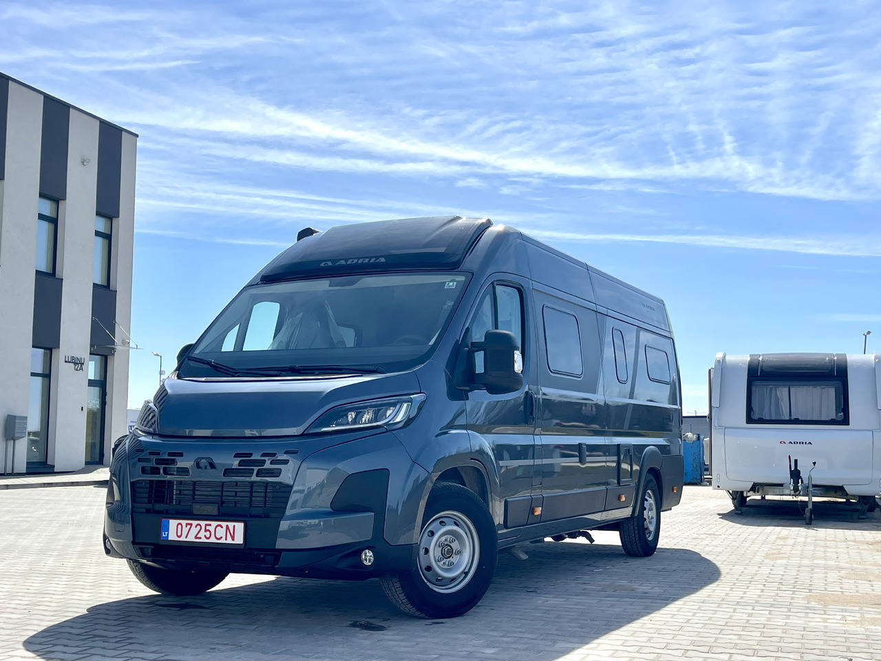 ADRIA TWIN 640 SGX - Camper van: picture 2 ADRIA TWIN 640 SGX - Camper van: picture 2