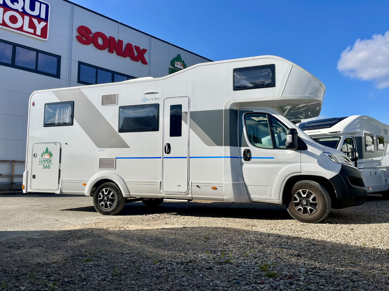 SUN LIVING A 75DP - Alcove motorhome: picture 2 SUN LIVING A 75DP - Alcove motorhome: picture 2