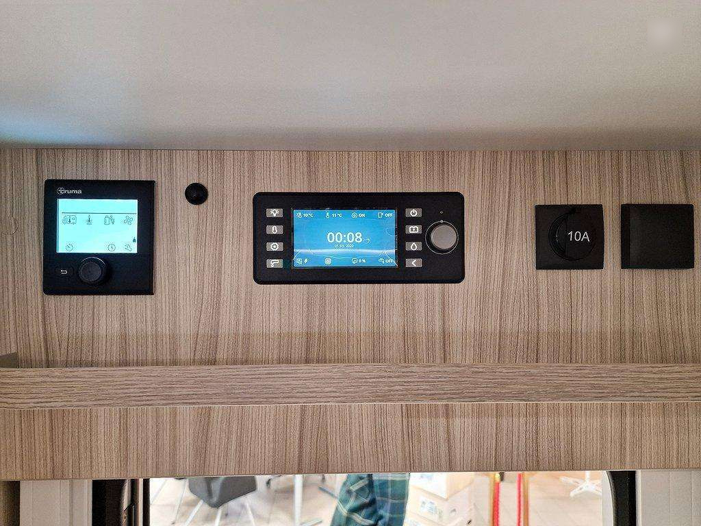 New Semi-integrated motorhome SUN LIVING C 65 SL: picture 17