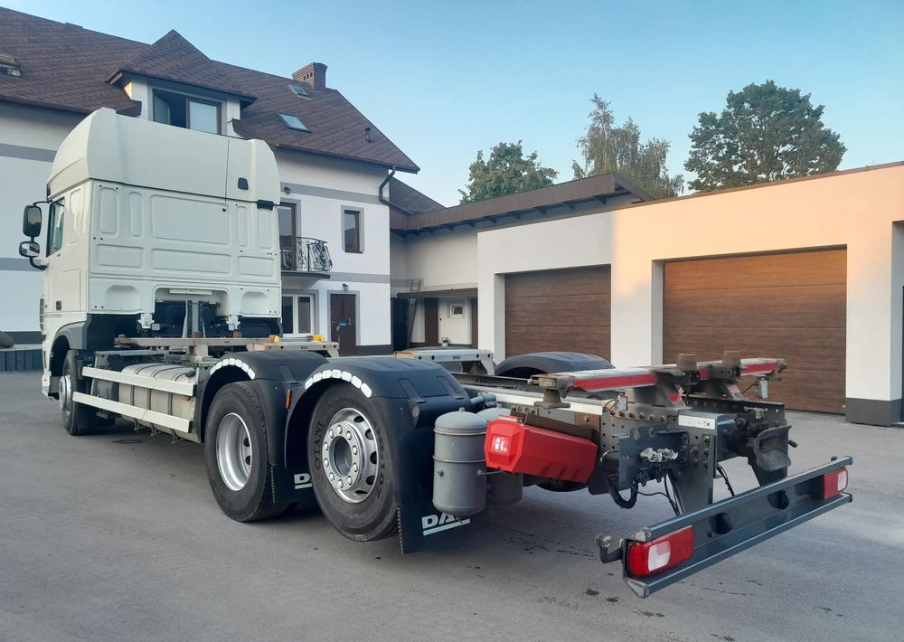DAF XF 106 450 / BDF RETARDER - Cab chassis truck: picture 3 DAF XF 106 450 / BDF RETARDER - Cab chassis truck: picture 3