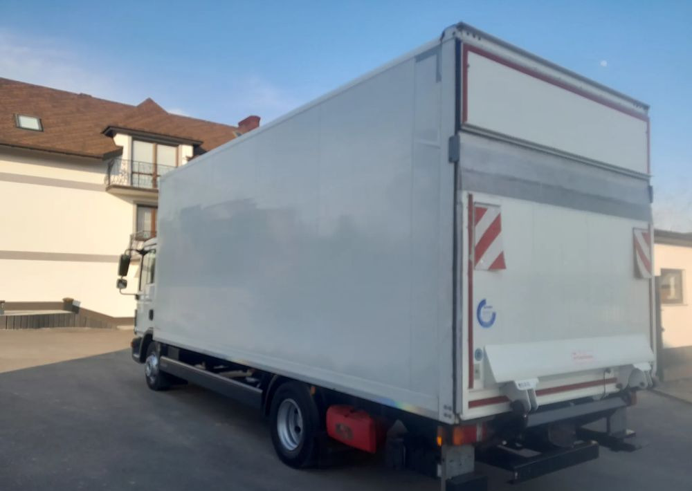 MAN TGL 12.250 NAUKA JAZDY / ELKA / L / MANUAL 8 / - Curtainsider truck: picture 2 MAN TGL 12.250 NAUKA JAZDY / ELKA / L / MANUAL 8 / - Curtainsider truck: picture 2