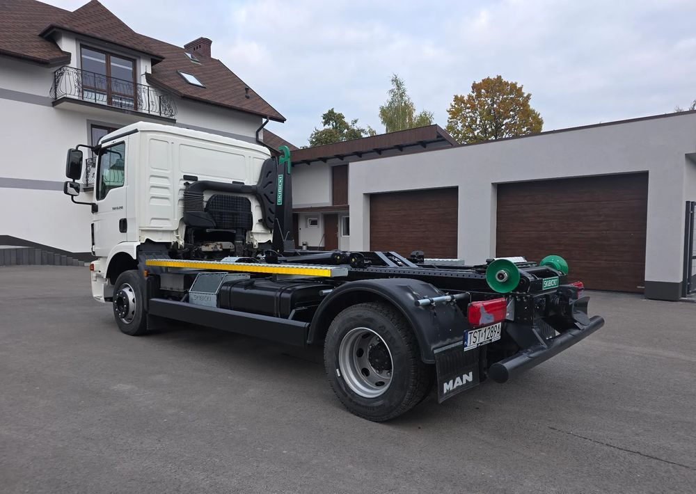 MAN TGM 12.290 - Hook lift truck: picture 4 MAN TGM 12.290 - Hook lift truck: picture 4