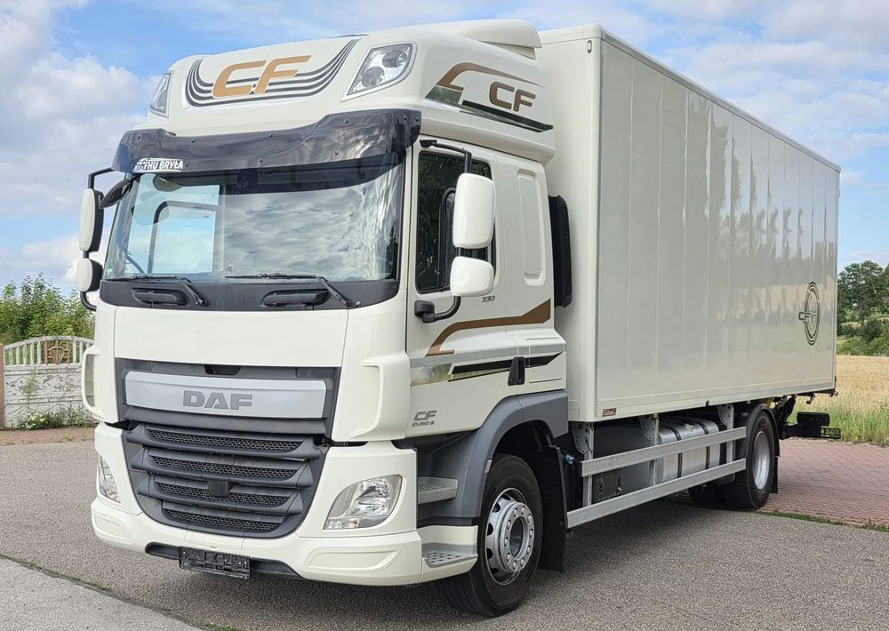 DAF CF 330/10.2017/KONTENER MEBLOWY/IZOTERMA/WINDA/18 PALET/E6/NISKI PRZEBIEG/Z NIEMIEC/JAK NOWY/DUŻY SILNIK 10 837cm3// - Box truck: picture 2 DAF CF 330/10.2017/KONTENER MEBLOWY/IZOTERMA/WINDA/18 PALET/E6/NISKI PRZEBIEG/Z NIEMIEC/JAK NOWY/DUŻY SILNIK 10 837cm3// - Box truck: picture 2