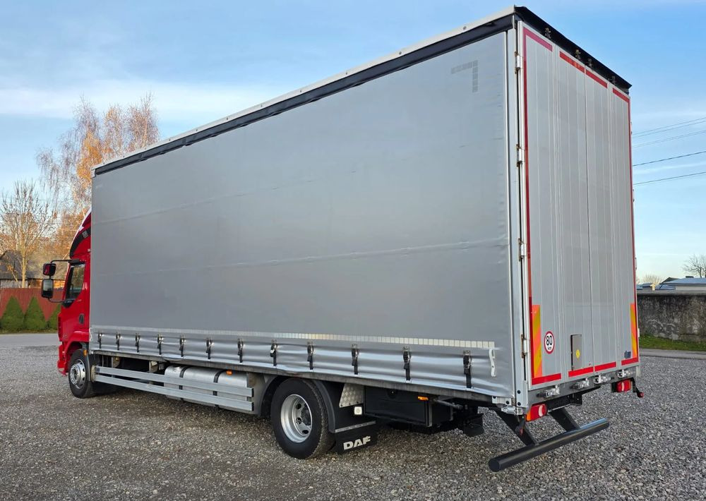 DAF LF 290 / WINDA / 16TON DMC / 3M WYSOKOŚĆ / JUMBO / FIRANKA / SYPIALKA / AUTOMAT / JEDEN WŁAŚCICIE / EURO 6 / 2017/ SPROWADZONY / 19 PALET / DUŻA ŁADOWNOŚĆ / - Curtainsider truck: picture 4 DAF LF 290 / WINDA / 16TON DMC / 3M WYSOKOŚĆ / JUMBO / FIRANKA / SYPIALKA / AUTOMAT / JEDEN WŁAŚCICIE / EURO 6 / 2017/ SPROWADZONY / 19 PALET / DUŻA ŁADOWNOŚĆ / - Curtainsider truck: picture 4