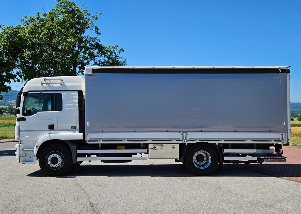 Curtainsider truck MAN TGM 15.290/E6/FIRANKA/BURTO-FIRANKA/SZKOŁA JAZDY/MAŁY ROZSTAW OSI/16PALET/WINDA/NISKI PRZEBIEG/2019/SERWISOWANY/JAK NOWY: picture 9