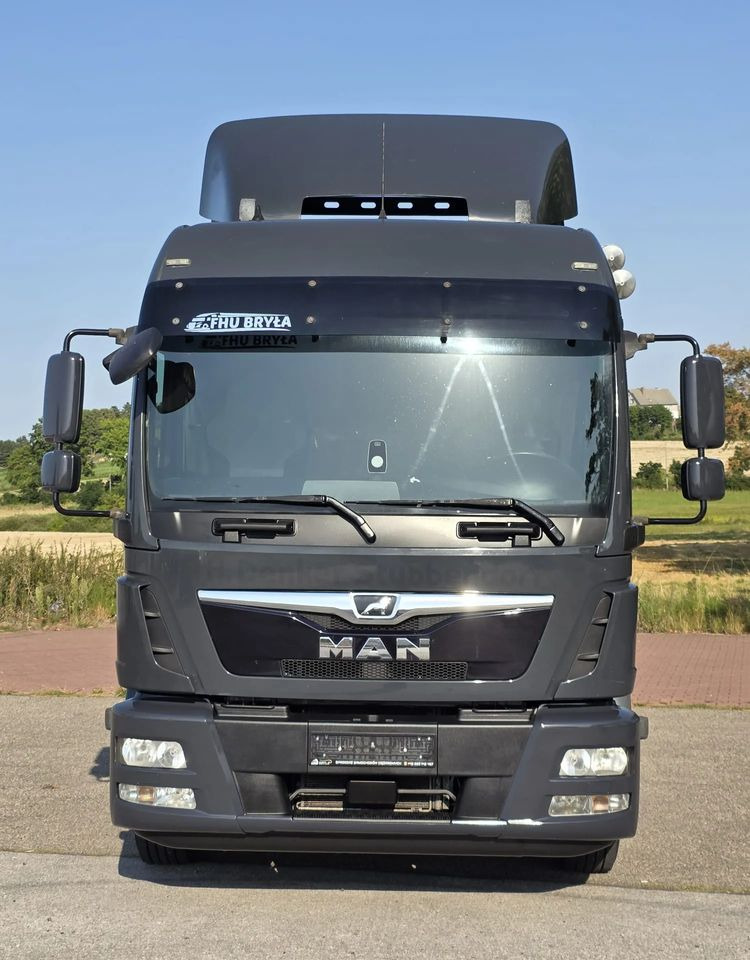 MAN TGM 15.290 / RAMA DO ZABUDOWY / AUTOMAT / SPROWADZONY / E6 / LIFT / ROZSTAW OSI 5.5M / LAWETA / POMOC DROGOWA / STAN BARDZO DOBRY/ - Cab chassis truck: picture 3 MAN TGM 15.290 / RAMA DO ZABUDOWY / AUTOMAT / SPROWADZONY / E6 / LIFT / ROZSTAW OSI 5.5M / LAWETA / POMOC DROGOWA / STAN BARDZO DOBRY/ - Cab chassis truck: picture 3