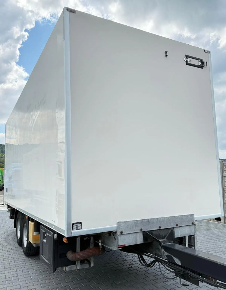 Schwarzmuller PRZYCZEPA CIĘŻAROWA/IZOTERMA/GÓRNY ZACZEP/WINDA/SPROWADZONA/ - Refrigerator trailer: picture 5 Schwarzmuller PRZYCZEPA CIĘŻAROWA/IZOTERMA/GÓRNY ZACZEP/WINDA/SPROWADZONA/ - Refrigerator trailer: picture 5