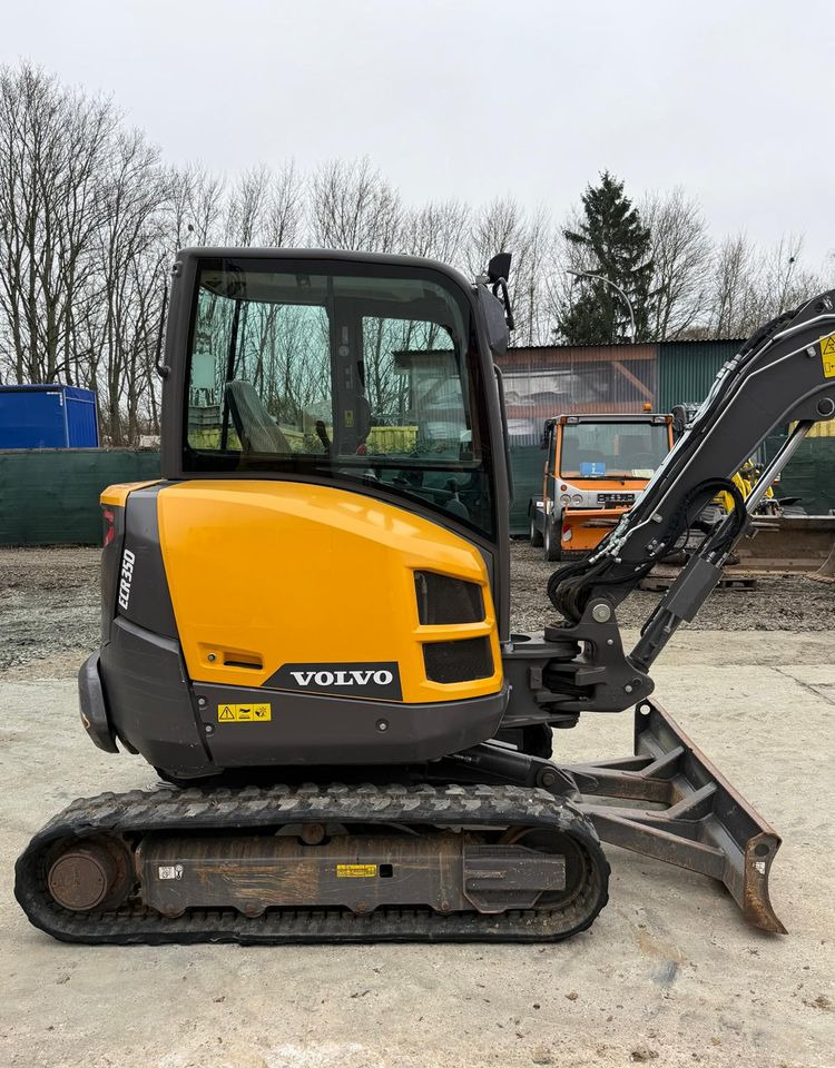 Volvo ECR 35 D / SPROWADZONA / TYLKO 1450 GODZIN / JAK NOWA / GOTOWA DO PRACY - Crawler excavator: picture 4 Volvo ECR 35 D / SPROWADZONA / TYLKO 1450 GODZIN / JAK NOWA / GOTOWA DO PRACY - Crawler excavator: picture 4