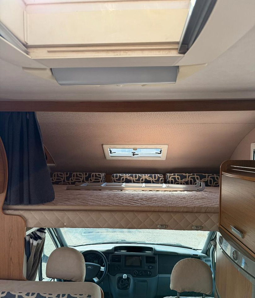 Alcove motorhome Rimor SUPERBRIG 677 TC: picture 7 Alcove motorhome Rimor SUPERBRIG 677 TC: picture 7