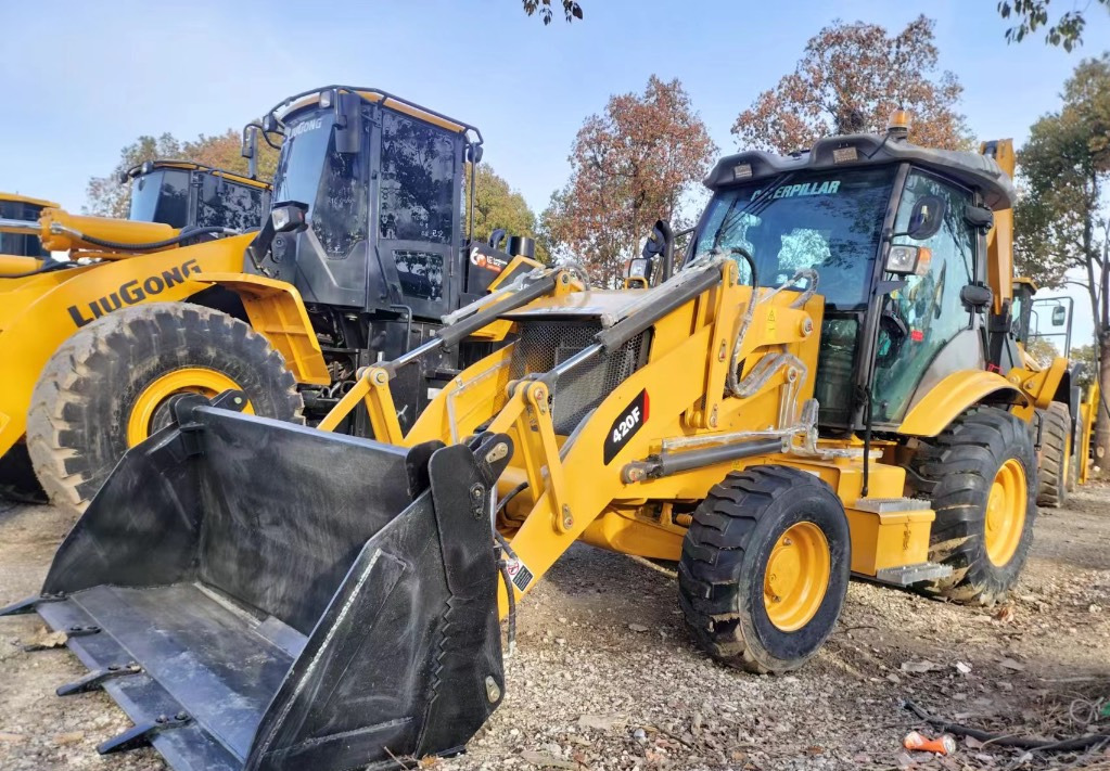 CAT 420 F Caterpillar 420F backhoe loader - Backhoe loader: picture 3 CAT 420 F Caterpillar 420F backhoe loader - Backhoe loader: picture 3
