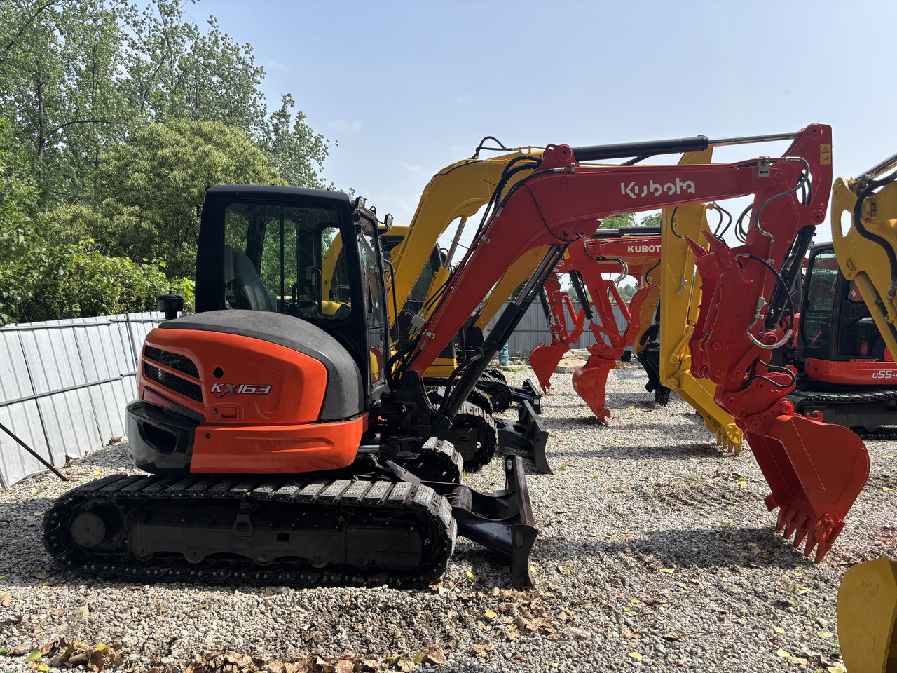 KUBOTA KX163 Carrying a thumb clip. - Mini excavator: picture 1 KUBOTA KX163 Carrying a thumb clip. - Mini excavator: picture 1
