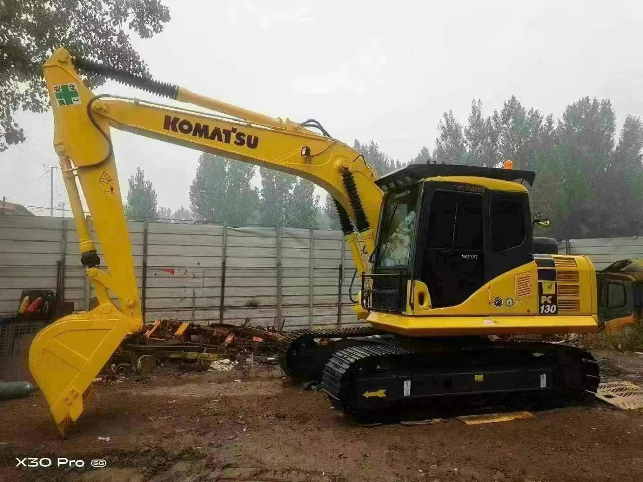 Komatsu PC 130-7 PC130 PC130-7 - Crawler excavator: picture 1 Komatsu PC 130-7 PC130 PC130-7 - Crawler excavator: picture 1