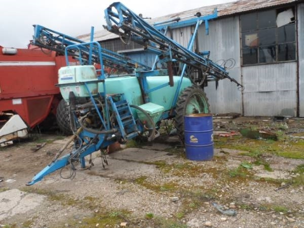 Berthoud Alba 2200 - Trailed sprayer: picture 2 Berthoud Alba 2200 - Trailed sprayer: picture 2