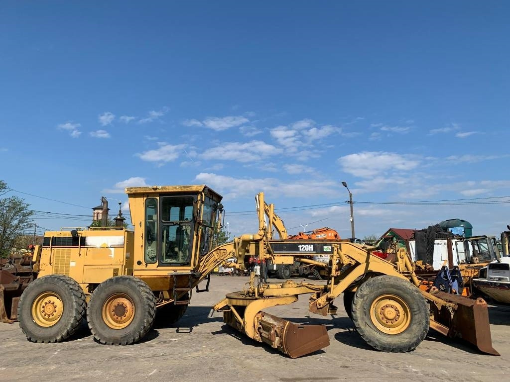 CAT 120 H-ES - Grader: picture 5 CAT 120 H-ES - Grader: picture 5