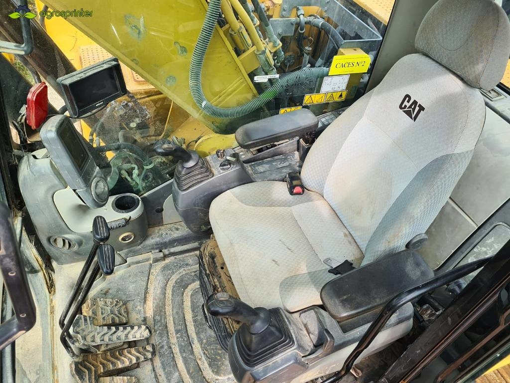 Crawler excavator CAT 319 D L: picture 8