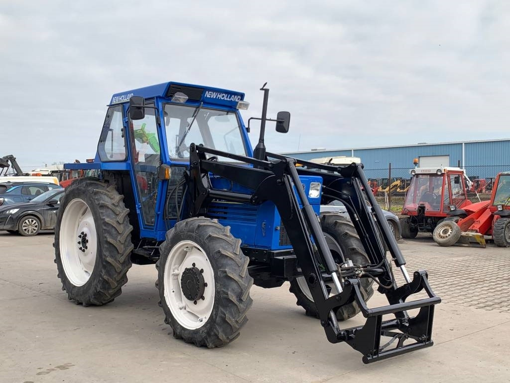 Farm tractor Fiat New Holland 70-90DT: picture 8