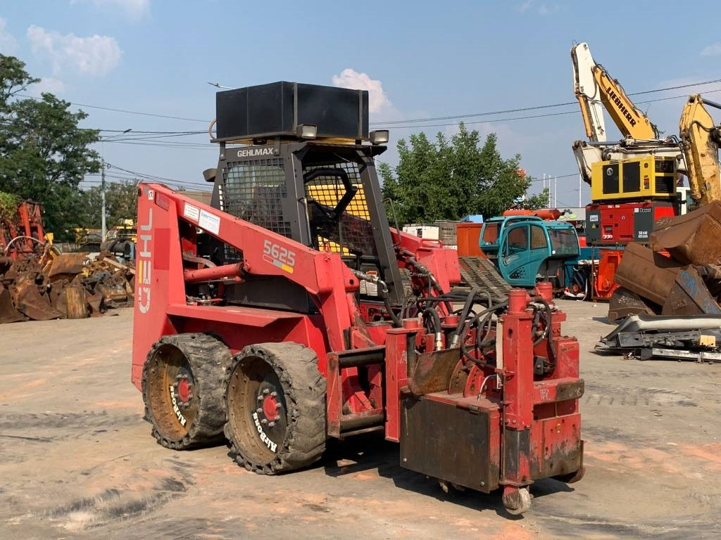 Gehl SL5625 - Skid steer loader: picture 3 Gehl SL5625 - Skid steer loader: picture 3