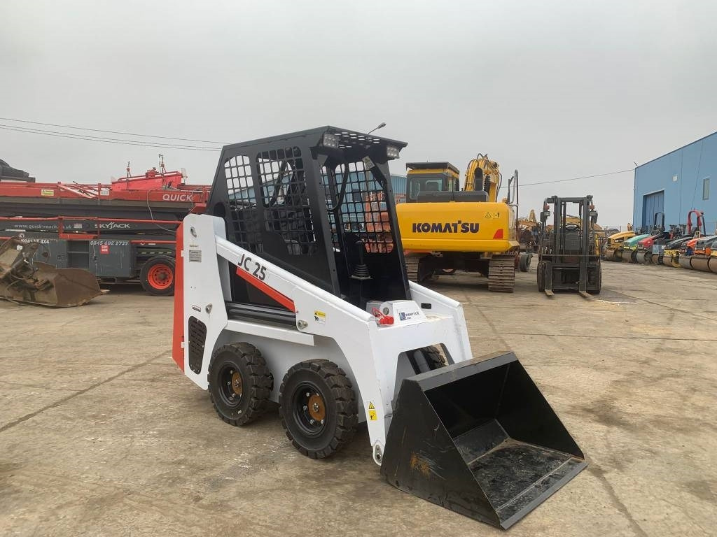 JC 25 - Skid steer loader: picture 2 JC 25 - Skid steer loader: picture 2