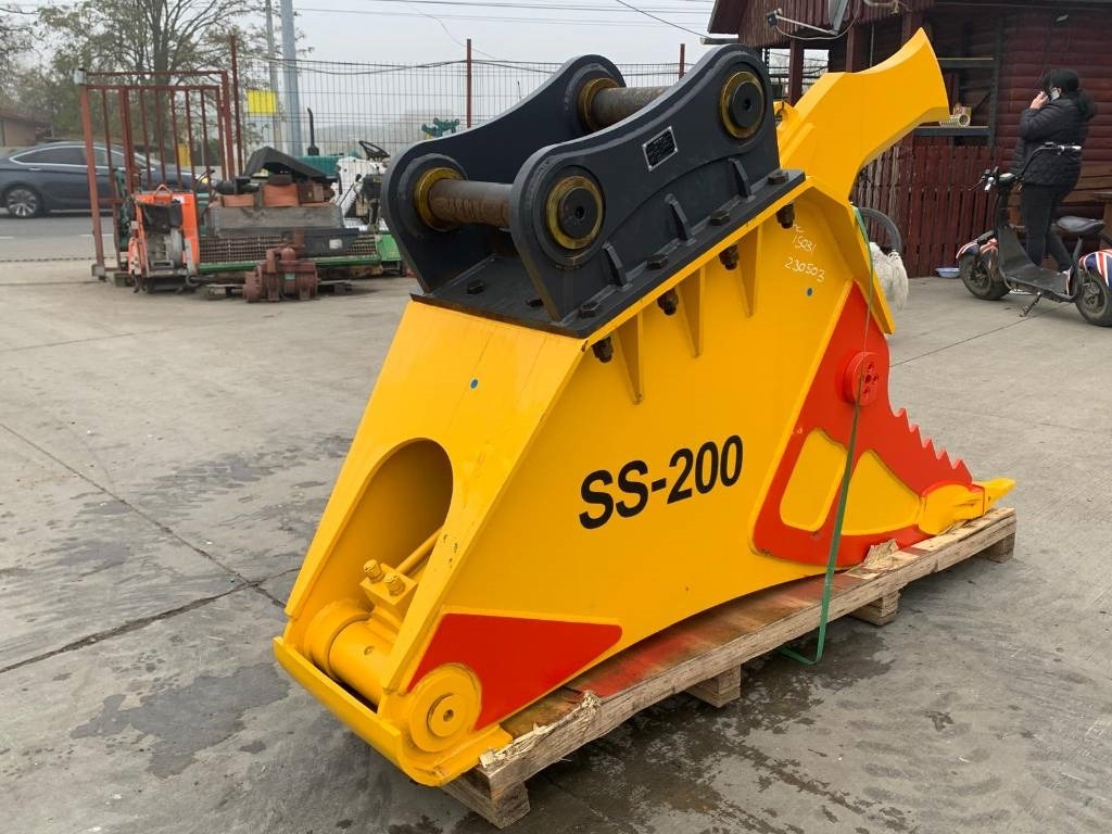 KBKC SS200 - Grapple for Forestry equipment: picture 2 KBKC SS200 - Grapple for Forestry equipment: picture 2