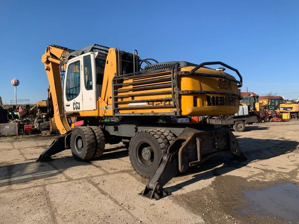 Liebherr A 924 C Litronic - Waste/ Industry handler: picture 3 Liebherr A 924 C Litronic - Waste/ Industry handler: picture 3