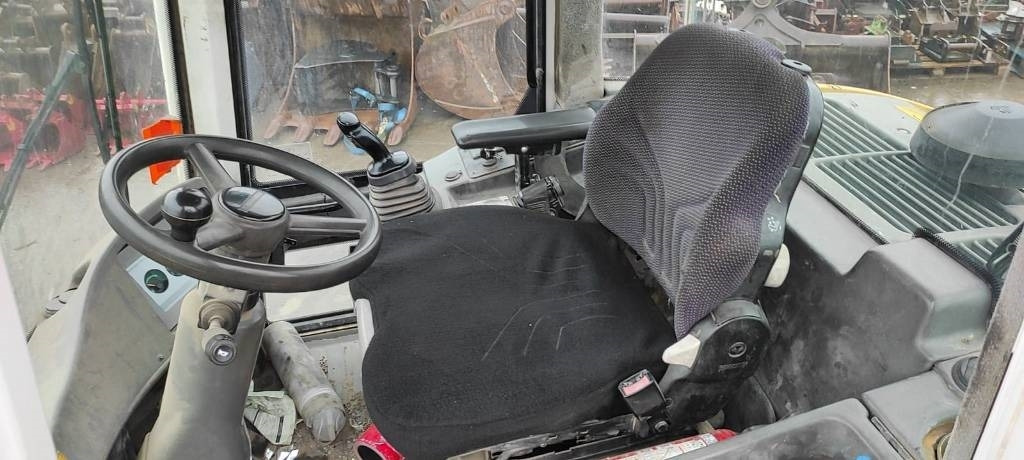 Liebherr L 506 - Wheel loader: picture 3 Liebherr L 506 - Wheel loader: picture 3