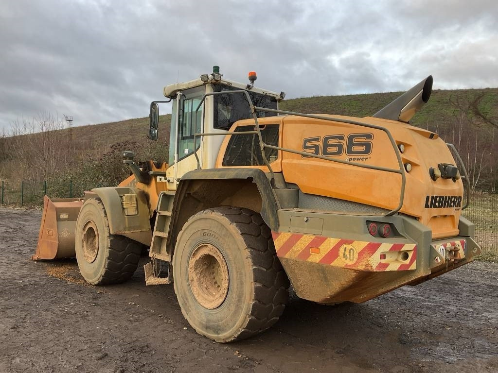 Liebherr L 566 - Wheel loader: picture 2 Liebherr L 566 - Wheel loader: picture 2