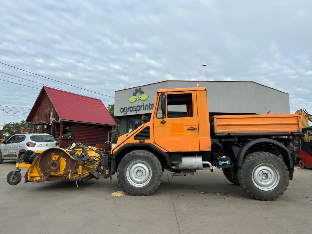 Mercedes-Benz Unimog 408/10 - Municipal/ Special vehicle: picture 2 Mercedes-Benz Unimog 408/10 - Municipal/ Special vehicle: picture 2