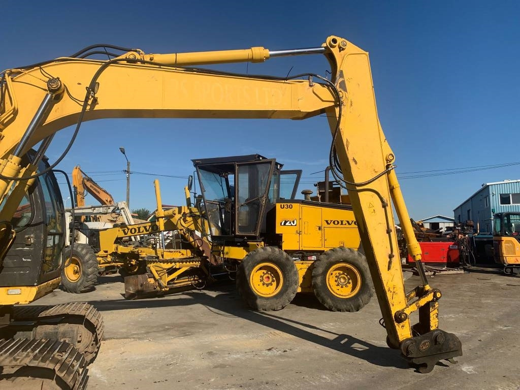 New Holland E 135 SR - Crawler excavator: picture 4 New Holland E 135 SR - Crawler excavator: picture 4