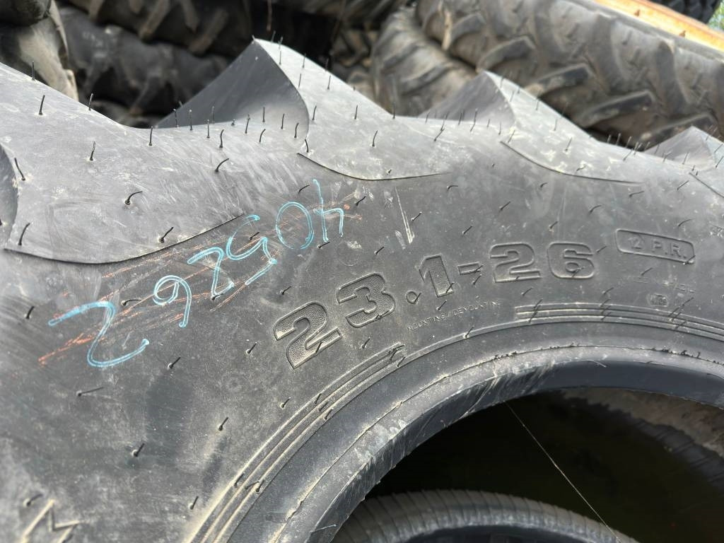 Pirelli 23.1/26 Harvester Tyres - Tire for Agricultural machinery: picture 2 Pirelli 23.1/26 Harvester Tyres - Tire for Agricultural machinery: picture 2